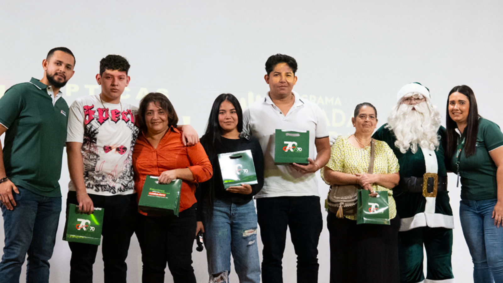 Miradas Solidarias - programa que transforma vidas en Ópticas Jiménez Costa Rica